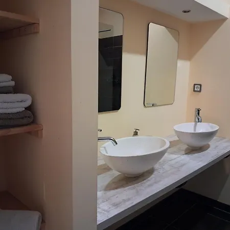 Les Coteaux De Vigny Pensionat 3*