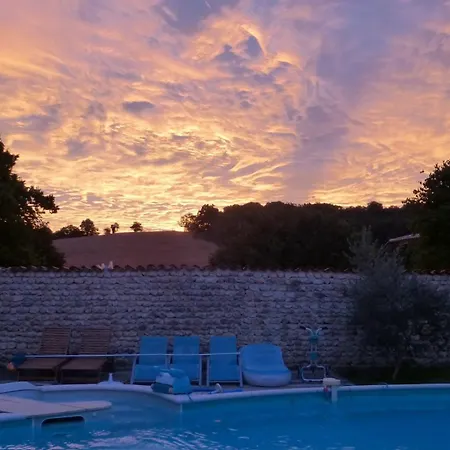 Guest house Les Coteaux De Vigny 3*